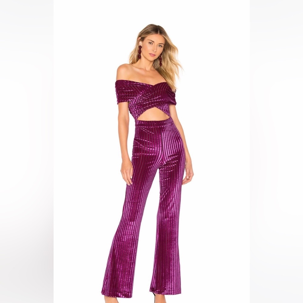 Revolve Lynette Jumpsuit house of Harlow, worn once, size small, sold out